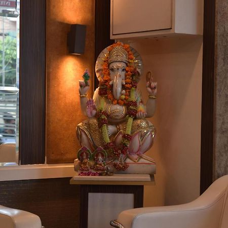 Hotel Opera New Delhi Екстериор снимка