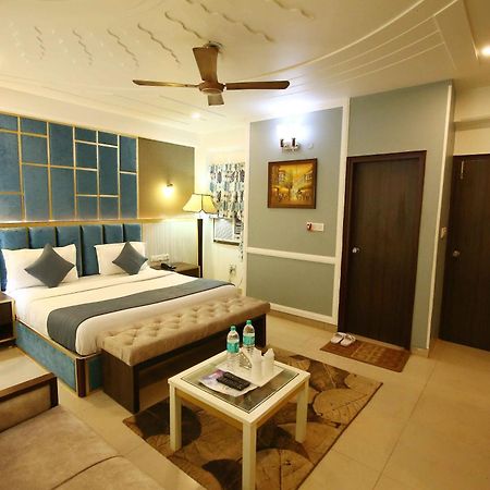 Hotel Opera New Delhi Екстериор снимка
