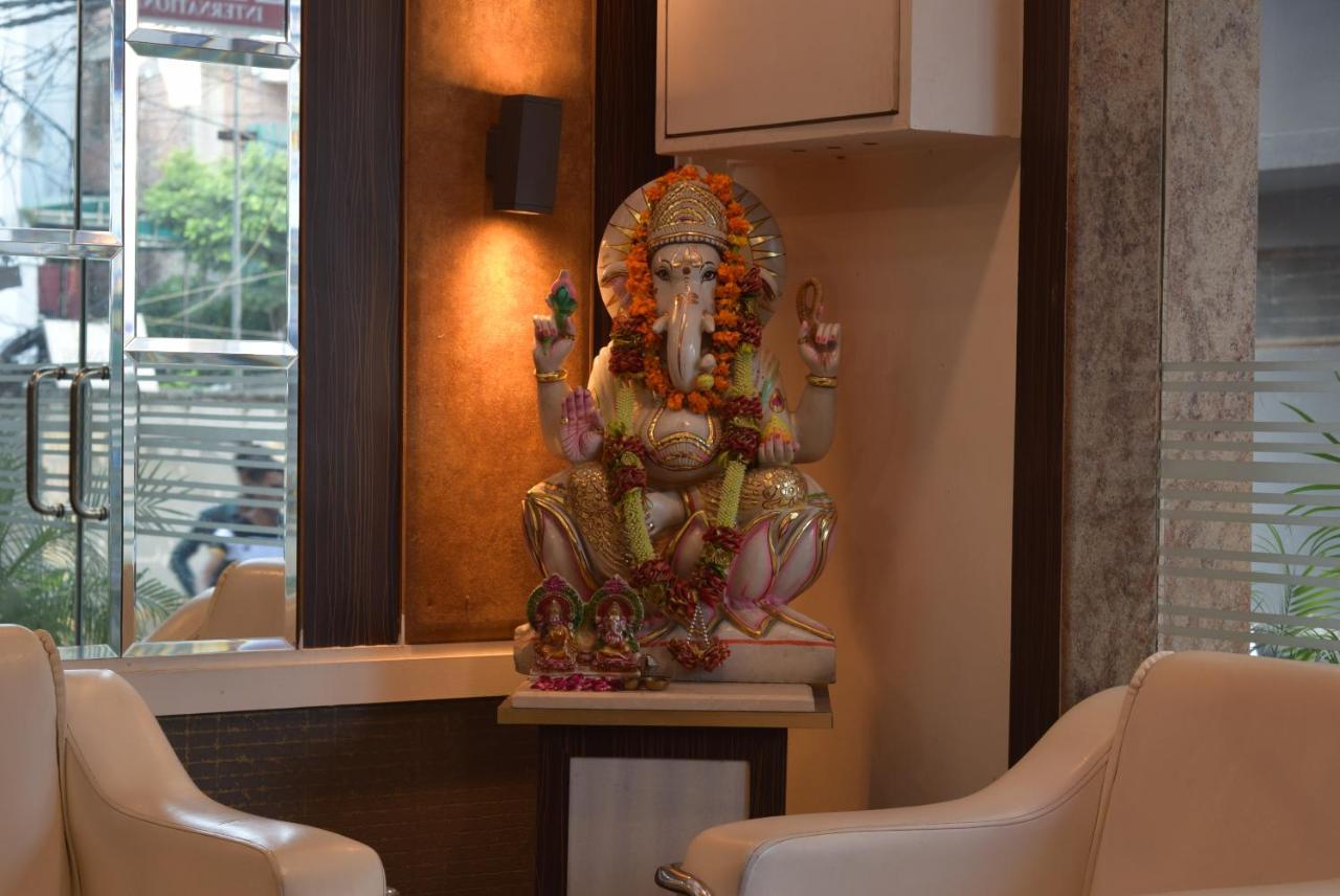 Hotel Opera New Delhi Екстериор снимка