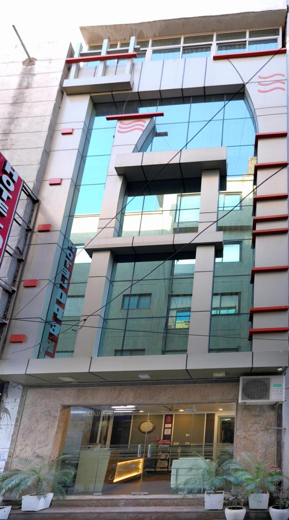 Hotel Opera New Delhi Екстериор снимка