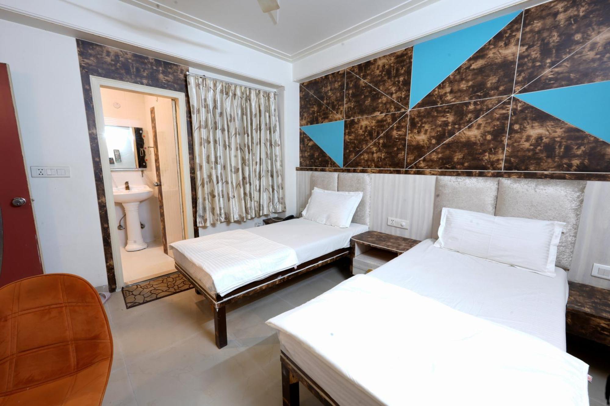 Hotel Opera New Delhi Екстериор снимка