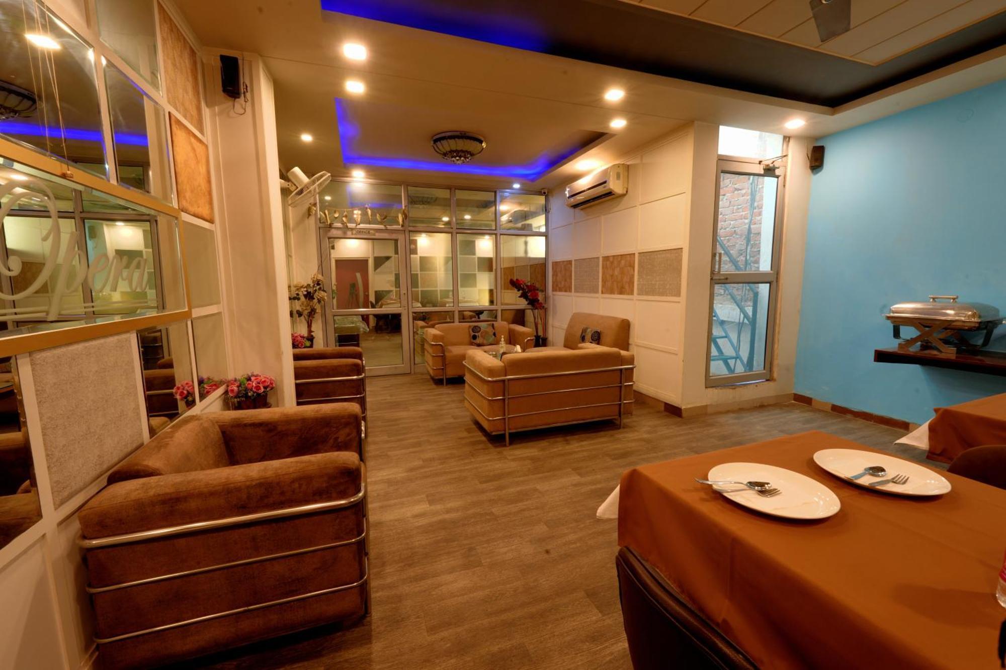 Hotel Opera New Delhi Екстериор снимка