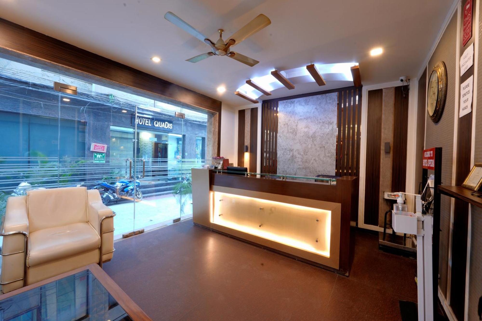 Hotel Opera New Delhi Екстериор снимка