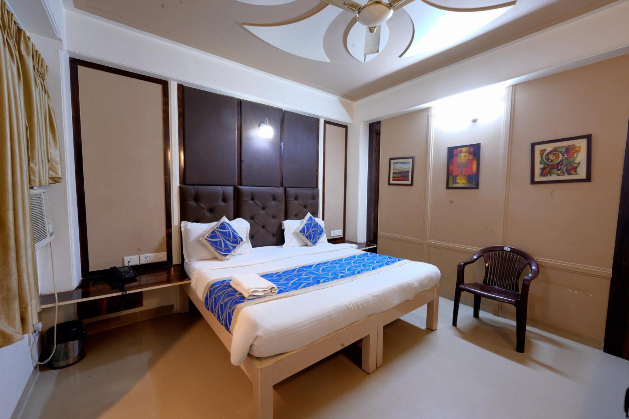 Hotel Opera New Delhi Екстериор снимка
