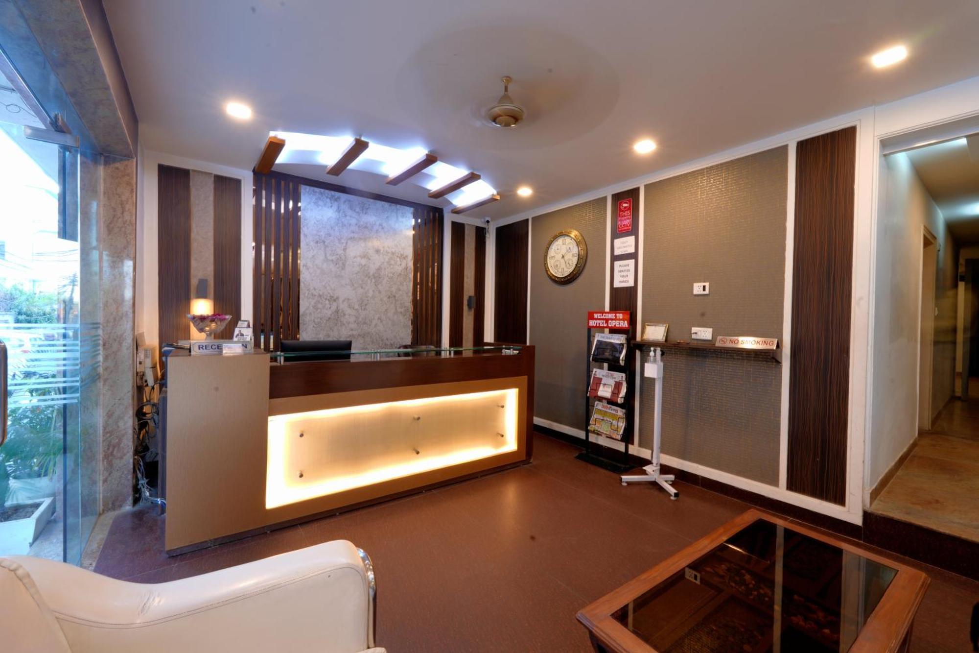 Hotel Opera New Delhi Екстериор снимка