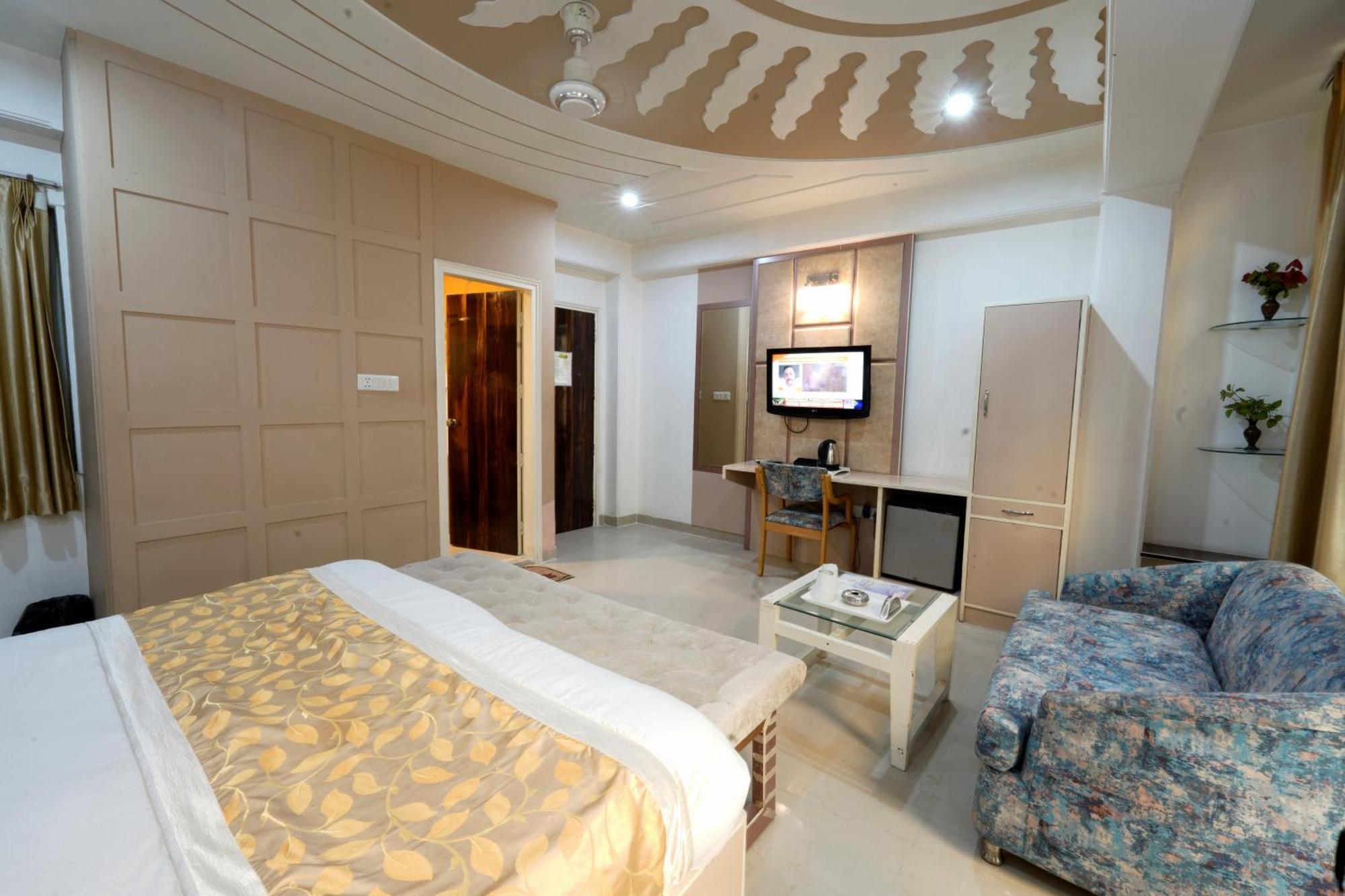 Hotel Opera New Delhi Екстериор снимка