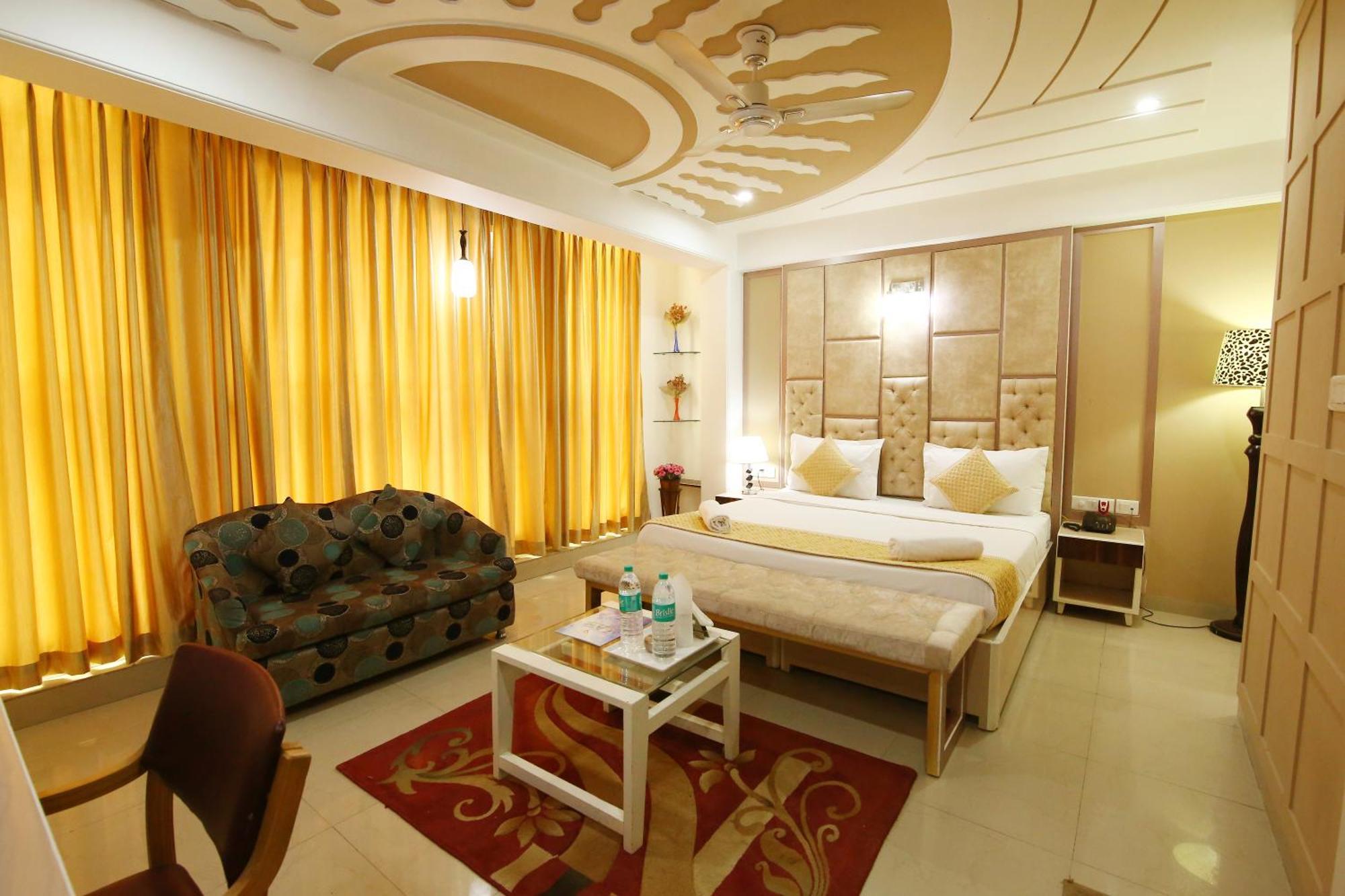 Hotel Opera New Delhi Екстериор снимка