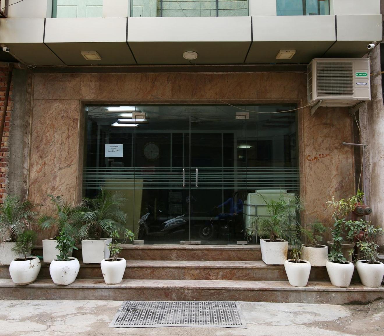 Hotel Opera New Delhi Екстериор снимка
