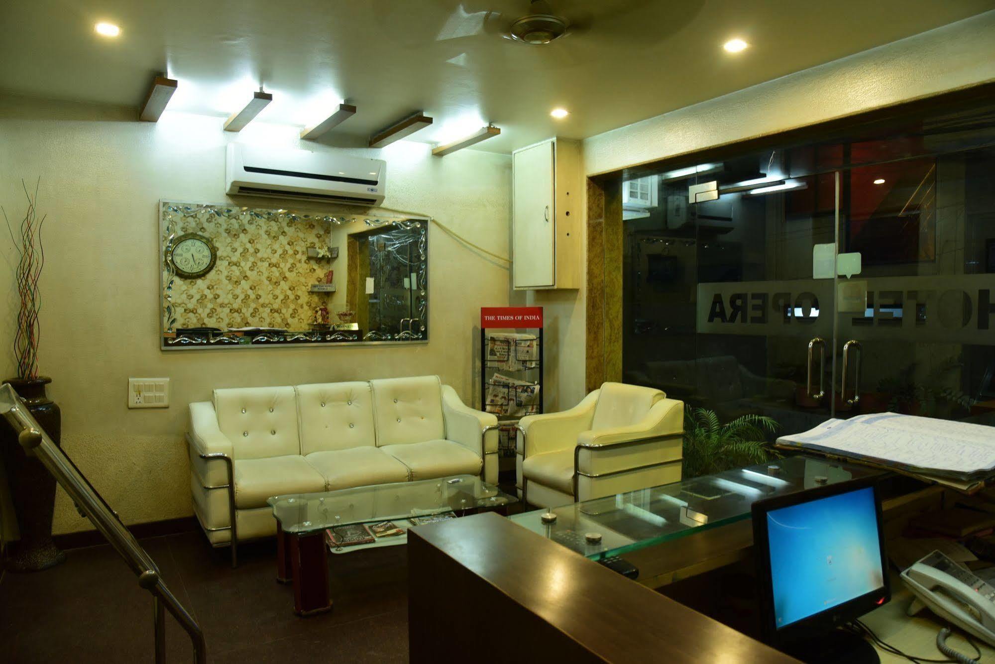 Hotel Opera New Delhi Екстериор снимка