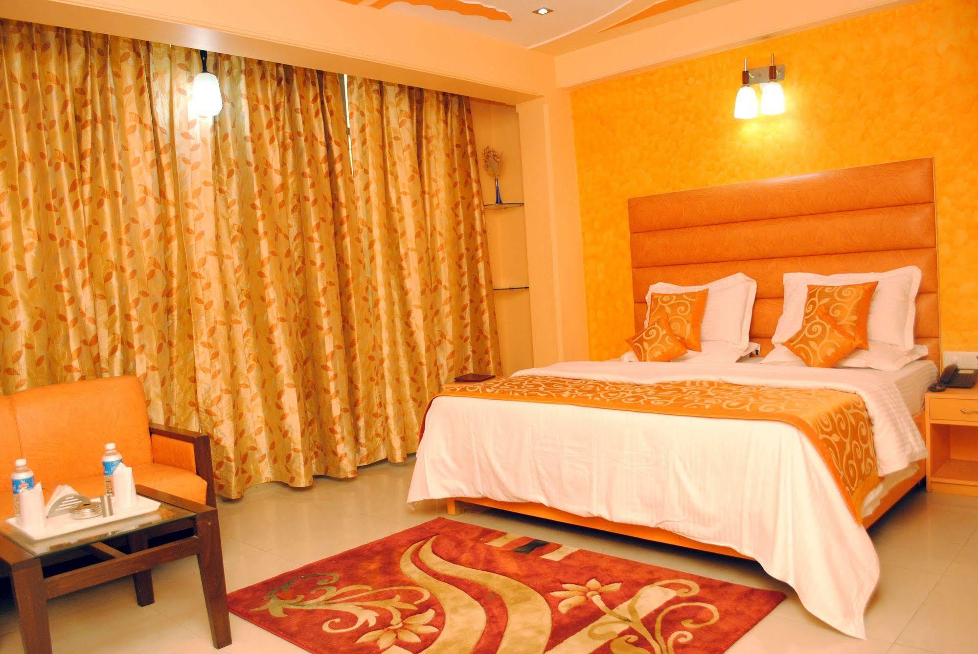 Hotel Opera New Delhi Екстериор снимка